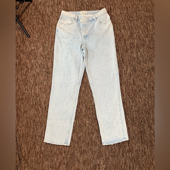 Like New Abercrombie & Fitch 90s straight ultra high rise jeans size 32 long - Picture 5 of 14